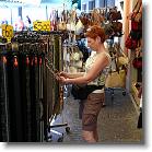 Gardasee-2007-06-18-074 * Heidi wie immer beim Shoppen... * 2736 x 3648 * (1.6MB)